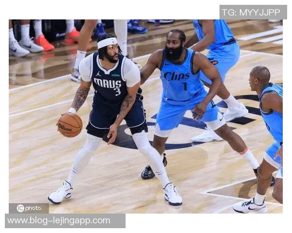 快船防守漏洞显著三分球频频失守背后的必然原因分析